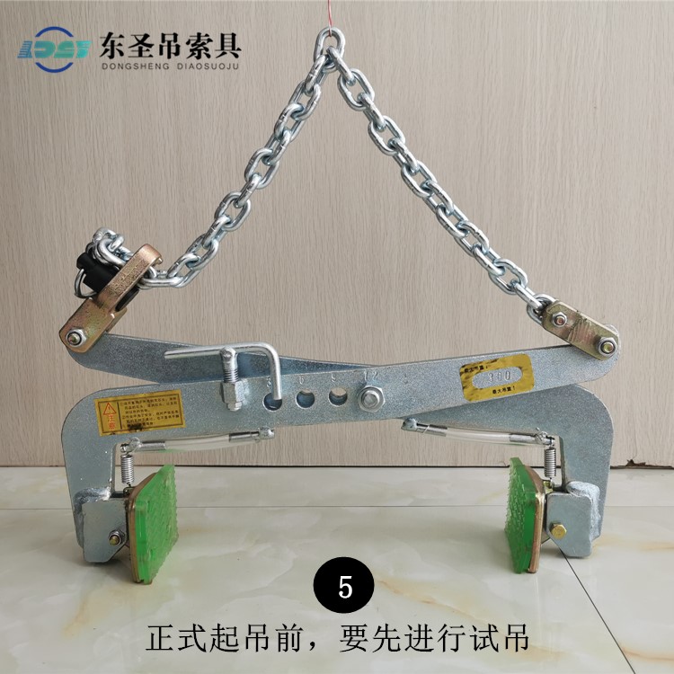 正式起吊前，要先進(jìn)行試吊（如何試吊請(qǐng)參考起重吊裝操作規(guī)范）