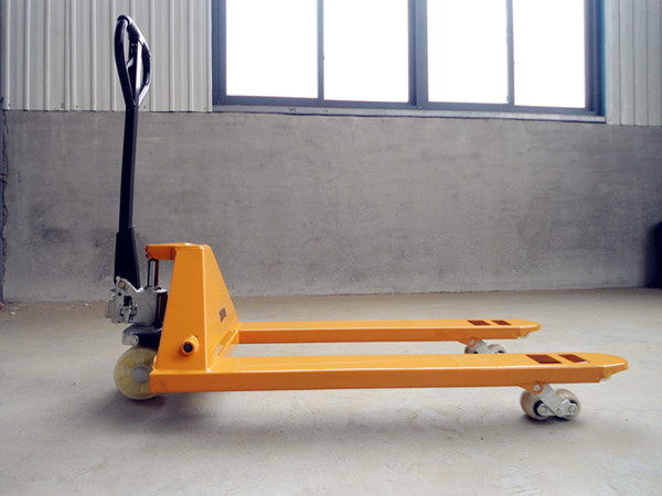 2噸手動(dòng)液壓叉車(chē)一站式廠家供應(yīng)地牛多少錢(qián)--河北東圣吊索具制造有限公司--小型攪拌機(jī)|石材夾具|液壓堆高車(chē)|手動(dòng)叉車(chē) 2噸手動(dòng)液壓叉車(chē)一站式廠家供應(yīng)地牛多少錢(qián)--河北東圣吊索具制造有限公司--小型攪拌機(jī)|石材夾具|液壓堆高車(chē)|手動(dòng)叉車(chē)