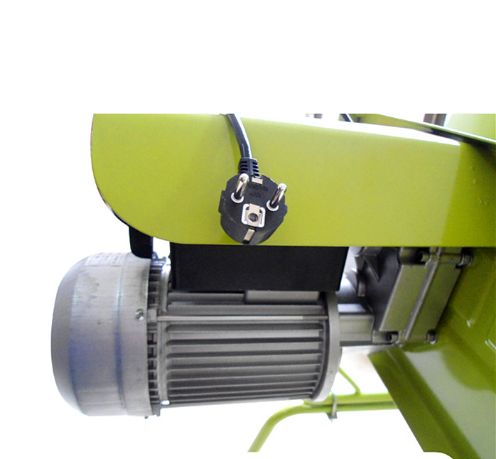 地式正反轉(zhuǎn)自動(dòng)卸料小型攪拌機(jī)電機(jī)局部細(xì)節(jié)圖展示--河北東圣吊索具制造有限公司--小型攪拌機(jī)|石材夾具|液壓堆高車|手動(dòng)叉車 地式正反轉(zhuǎn)自動(dòng)卸料小型攪拌機(jī)電機(jī)局部細(xì)節(jié)圖展示--河北東圣吊索具制造有限公司--小型攪拌機(jī)|石材夾具|液壓堆高車|手動(dòng)叉車