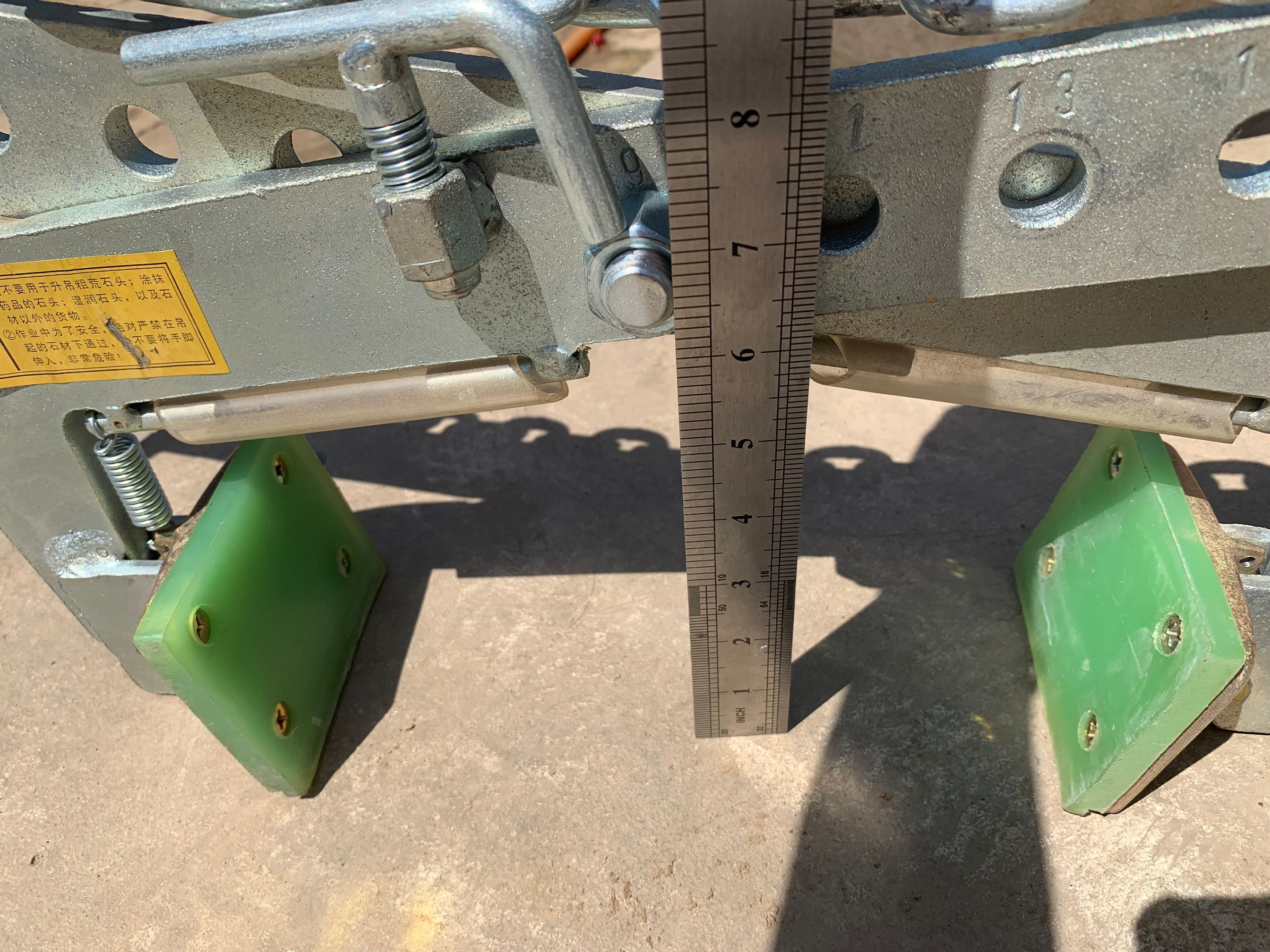 石材用吊夾具內(nèi)高度圖片細節(jié)尺寸--河北東圣吊索具制造有限公司--石材夾具|小型攪拌機|液壓堆高車|手動叉車