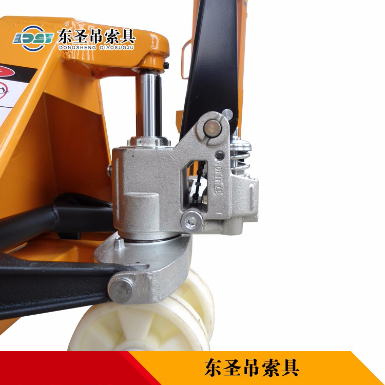 托盤搬運(yùn)車無(wú)法升降什么原因?--河北東圣吊索具制造有限公司 托盤搬運(yùn)車無(wú)法升降什么原因?--河北東圣吊索具制造有限公司