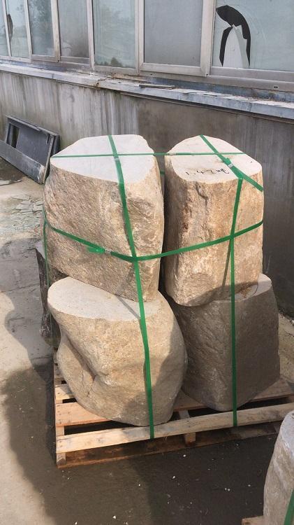 2噸液壓堆高車(chē)需要搬運(yùn)的石凳子--河北東圣吊索具制造有限公司--液壓堆高車(chē)|手動(dòng)叉車(chē)|小型攪拌機(jī)|石材夾具 2噸液壓堆高車(chē)需要搬運(yùn)的石凳子--河北東圣吊索具制造有限公司--液壓堆高車(chē)|手動(dòng)叉車(chē)|小型攪拌機(jī)|石材夾具